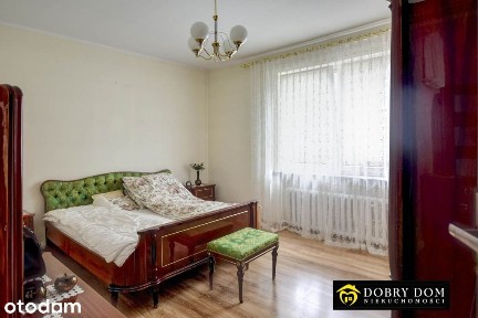 Dom wolnostojący z garażem