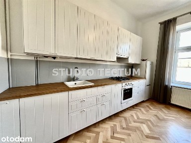 Stare Miasto-Bosacka 45m2 po generalnym remoncie