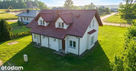 Połówka bliźniak w spokojnej okolicy Wolin
