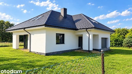 Dom z garażem do wykończenia w środku. Blisko jeziora i lasów.