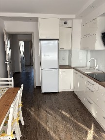 Mieszkanie 2 pokoje 52 m2, duży balkon, os. Projektant, niski czynsz.