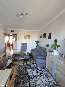 Przestronne mieszkanie w pełnym rozkładzie w świetnej lokalizacji.