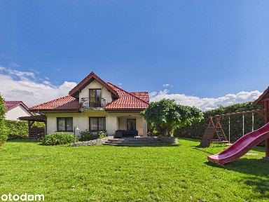 Komfortowy dom z pięknym ogrodem i basenem | Brzozówka | 243 m²