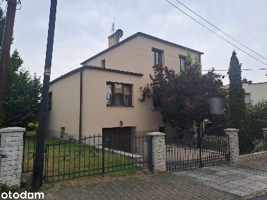 Dom jednorodzinny gotowy do zamieszkania.