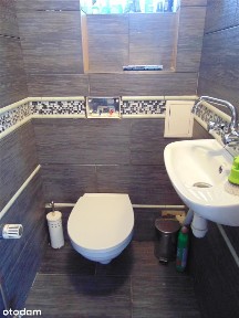 Atrakcyjny, 2 - lokalowy dom na zabudowanym osiedlu