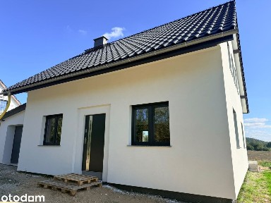 DOM w cichej okolicy (garaż, bank energii, taras)