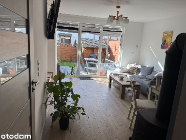 Dom w zabudowie szeregowej 69 m² z ogródkiem - Dębogórze