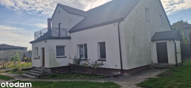 Wolnostojący dom do wynajęcia na wsi