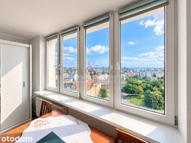 Kawalerka z pięknym widokiem na panoramę Gdyni