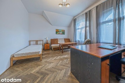 Słoneczny taras ok. 25m2|3 pokoje|kamienica