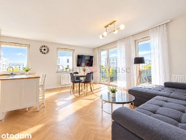 Miejsce postojowe l komórka lokatorska l balkon