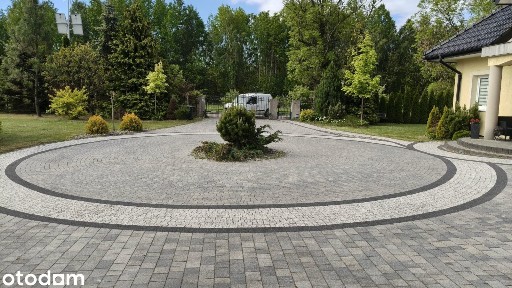 Komfortowy dom z ogrodem