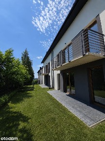 6 pokojowe mieszkanie = 2 niezależne apartamenty, ogródek, balkon