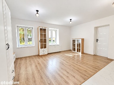 Rezerwacja. Mieszkanie w kamienicy na parterze. Zielony teren