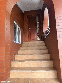 Radymno dom 211 m2 + lokal usługowy 70 m2