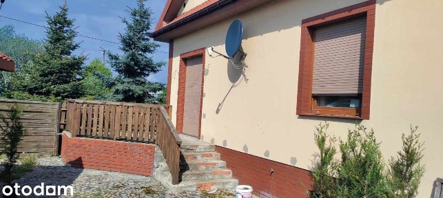 Dom: ul. Krakowskie Przedmieście, 97-300 Piotrków Trybunalski