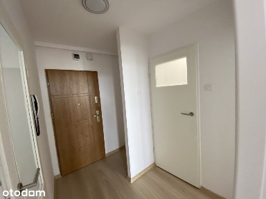 Przytulne mieszkanie 36,7 m² w Toruniu blisko centrum (balkon, winda)