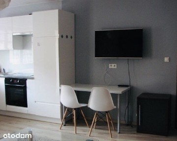 2-pokojowy apartament z dużym balkonem|Bezpośrednio