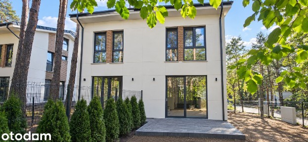 Segment z ogródkiem | 69 m² + poddasze | 2 miejsca postojowe | Józefów