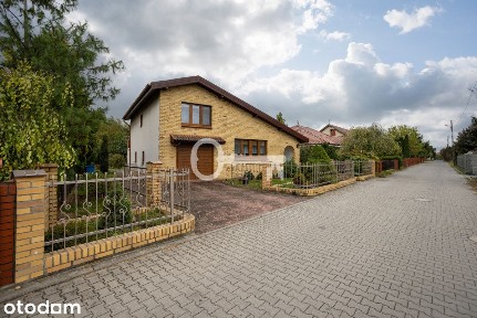 Urokliwy dom wolnostojący