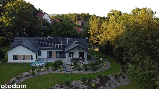 Dom wolnostojący z garażem w Jeleniej Górze