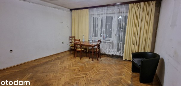 Mieszkanie 58 m², 3 pokoje, do remontu, centrum Góry Kalwarii