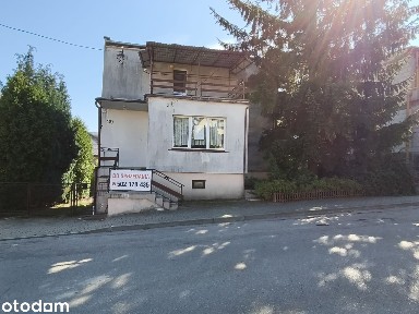 dom wolnostojący przy ul. Kochanowskiego w Sandomierzu.