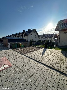 Bezczynszowe mieszkanie z poddaszem do adaptacji, ogródkiem i parking