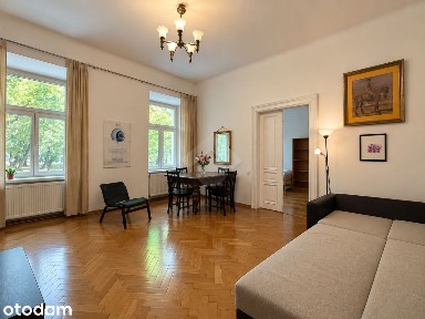 Mieszkanie 3-pokojowe z balkonem w ścisłym centrum - ul. Pijarska