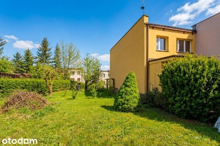 Skrajna szeregówka z dużą działką w Kielcach