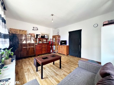 * Mieszkanie 2 pokojowe z balkonem *