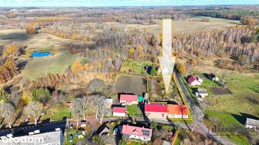 Dom do wykończenia. W bliskiej odległości jezioro