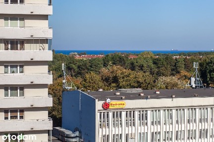 Duże mieszkanie z balkonem z widokiem na park Reagana i zatokę