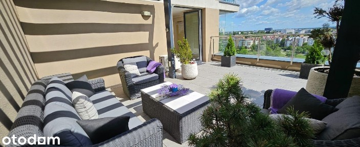 Wyjątkowy apartament z klimatyzacją i ogromnym tarasem.