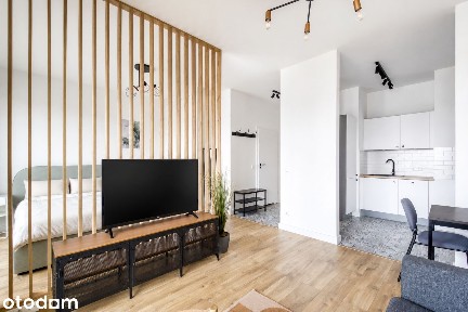 Studio + Garaż ul. Kolejowa 43, Wola