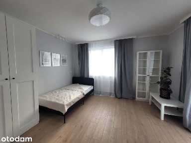 Saska Kępa 2 pokoje z odrębną kuchnią 50 m2 (z 2024 r.)
