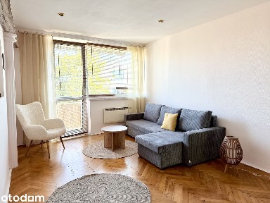 2 niezależne pokoje|osobna kuchnia|balkon| Pogoń - świetna lokalizacja