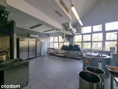 Po cateringu · 3 wejścia · parking 10 aut