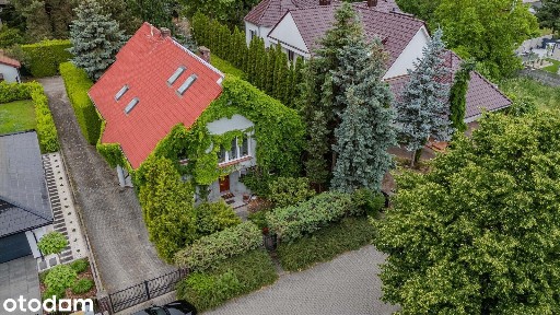 Wolnostojący dom z garażem i klimatyzacją