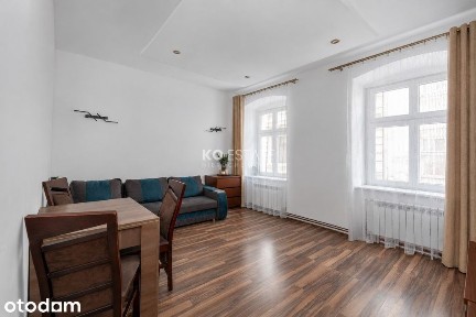 2 pokoje | 10 min pieszo do Rynku | Wyremontowana kamienica | 1p.