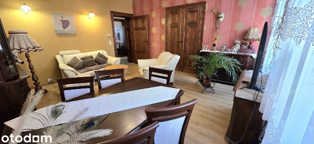 Wyjątkowe 3 pokoje z balkonem i garażami - kamienica przy parku!