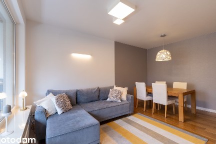 Urokliwy 3 pokojowy apartament na Wojskowej 7