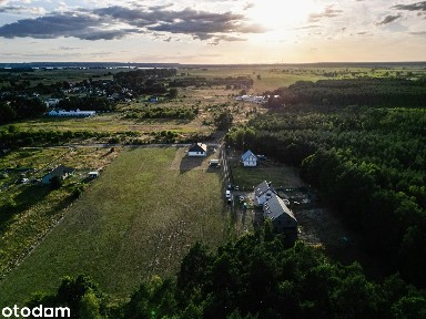 Indywidualnie zaprojektowany, energooszczędny dom 220m2 ze ścianą lasu
