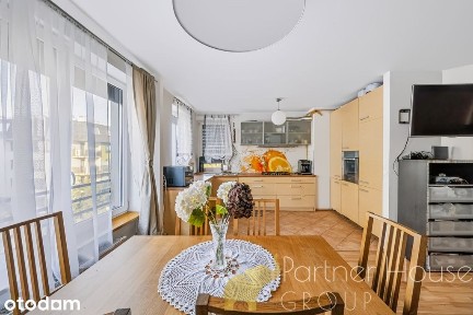 84,4 m² | Dwupoziomowe | Balkon | 3 pokoje + gabinet