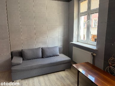 Piękna kawalerka w samym centrum Darłowa. Możliwość wynajmu na biuro.