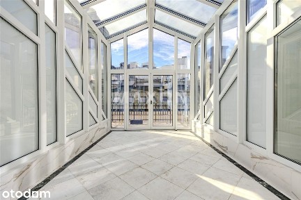 Nowoczesne biuro w zabytkowej kamienicy w centrum