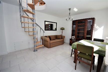 2-pok 40m2 Praga-Południe w oficynie, meble, agd