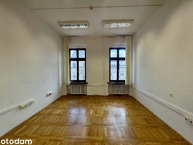 Plac Teatralny 3 - lokal biurowy 21,66 m²