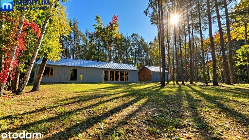 Nowoczesna „stodoła” w otoczeniu lasu | 1500 m² działki | garaż 36 m²