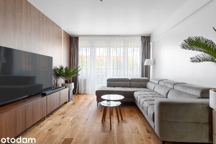 4 pokoje|dwustronne|oddzielna kuchnia| łazienka z oknem| winda| balkon